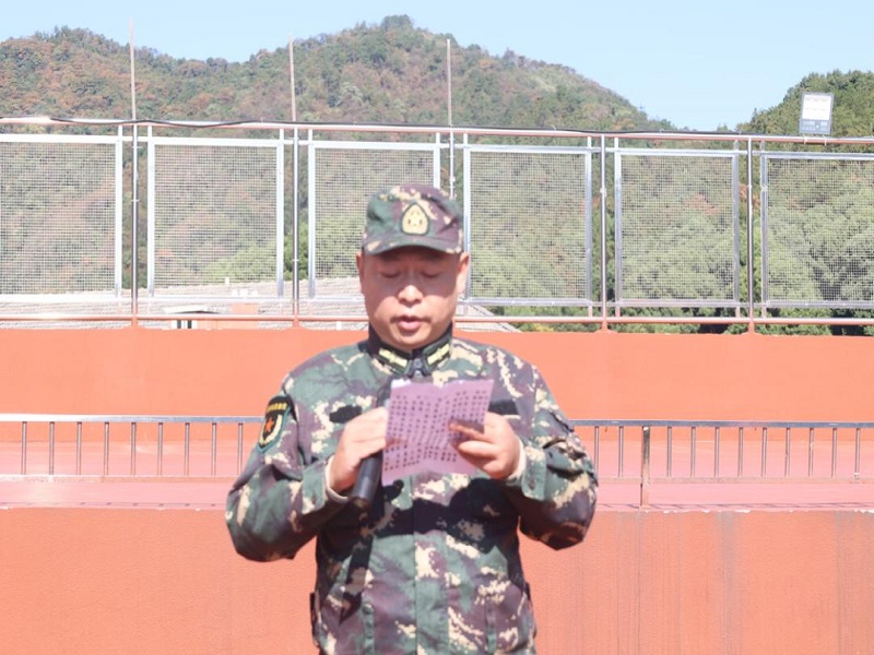 吳教官發表講話.jpg